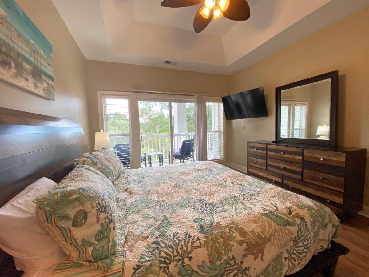 Apartment World Tour 306 Bayhill By Palmetto Vacation
