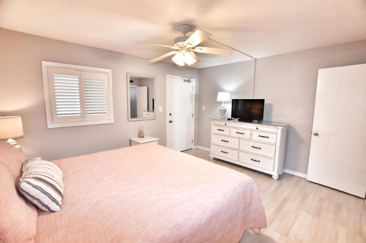 0212 Waters Edge Apartment *