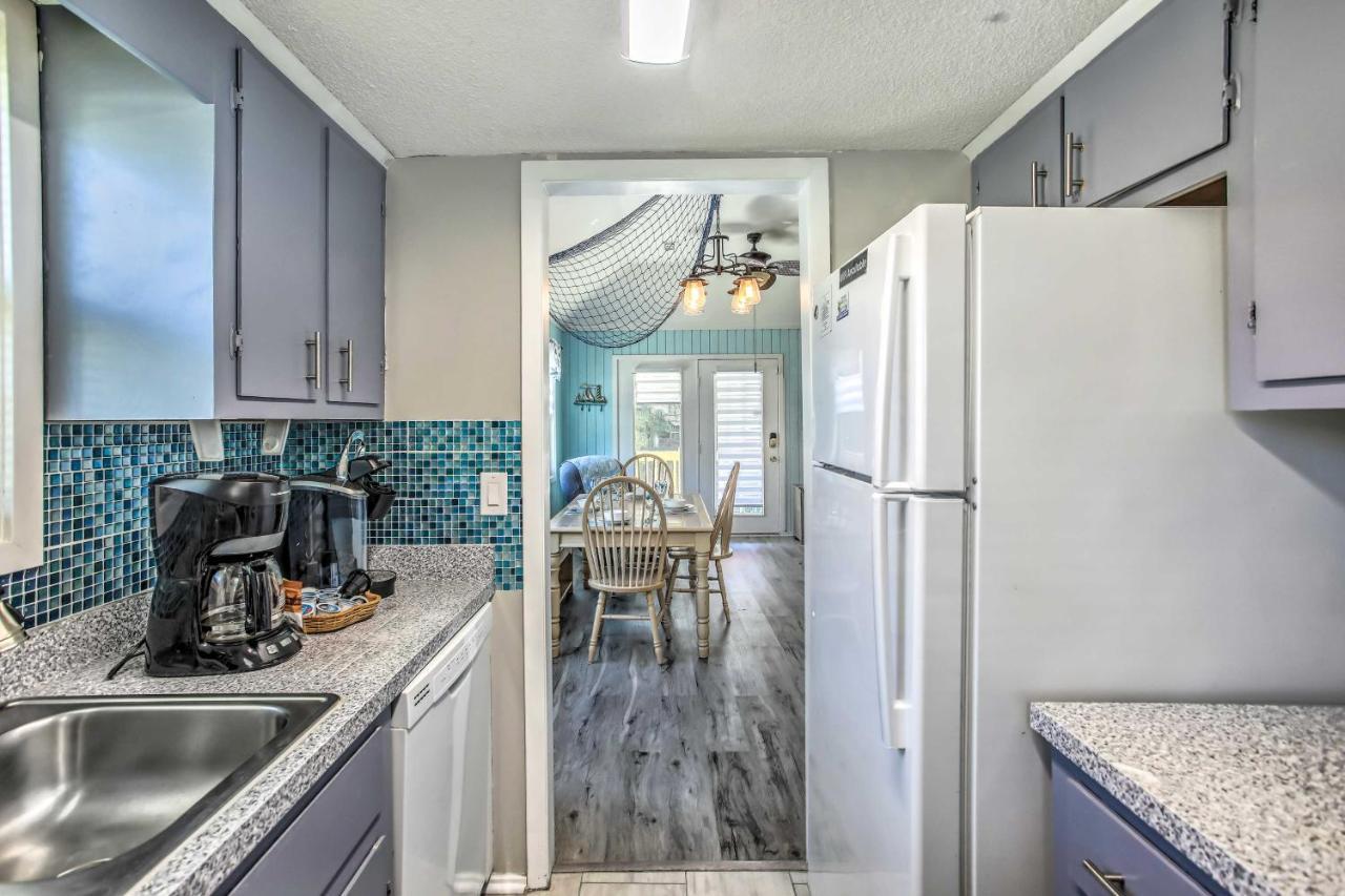 Myrtle Cottage, Walk To Pools And Beach! * Myrtle Beach