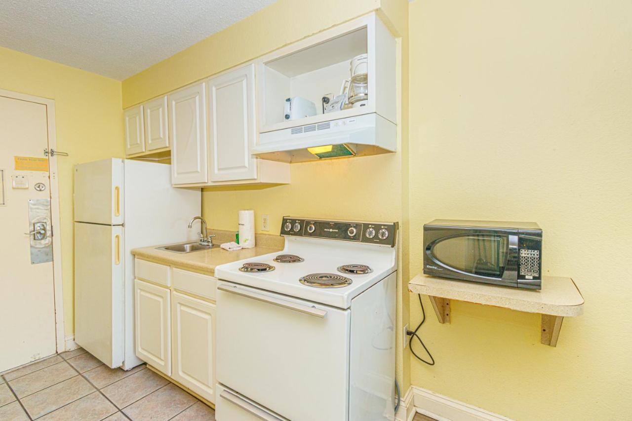 Updated Ocean View Studio- Sea Mist 51307 *