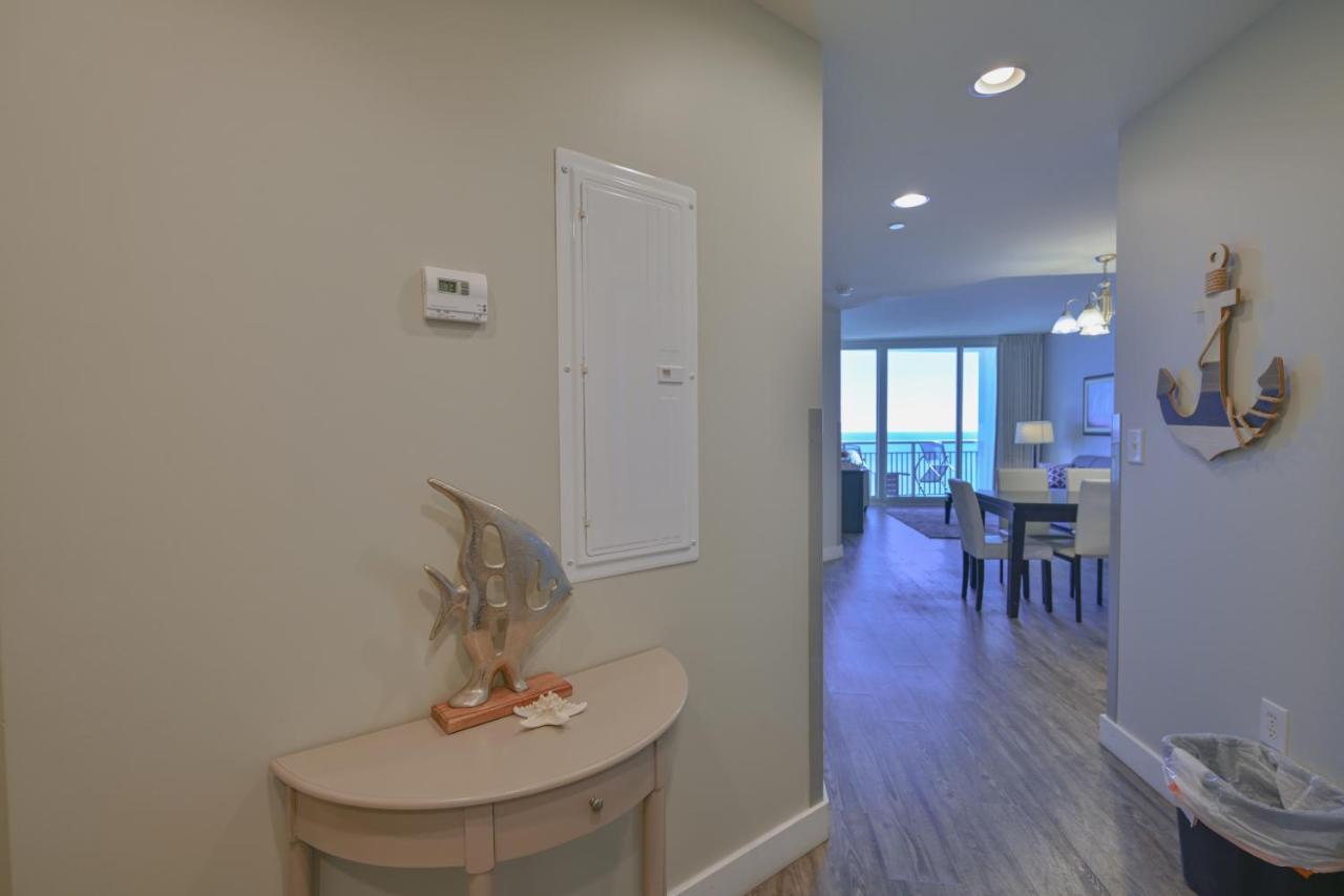 Huge Ocean Front Condo, Amazing Views *