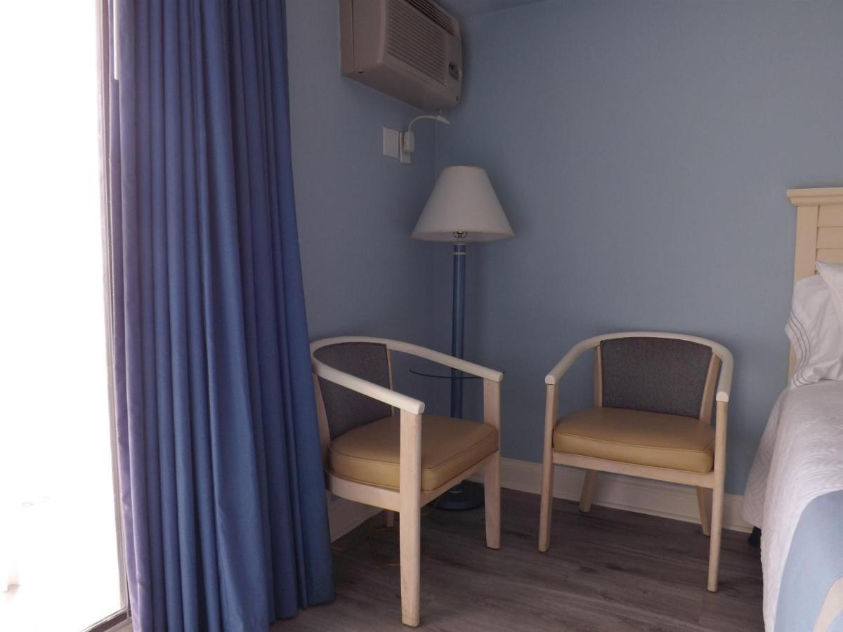 Recently Renovated Oceanfront Double Full Suite! Sea Mist 20909- Sleeps 2-4 Guests! Holiday home