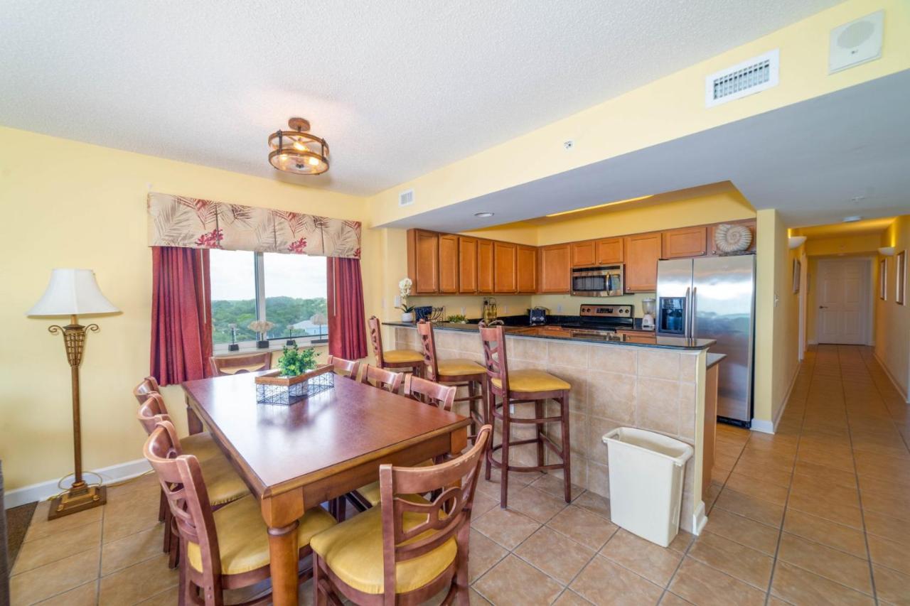 Malibu Pointe Club - Across The Street From The Ocean! Sleeps 12 Guests! *
