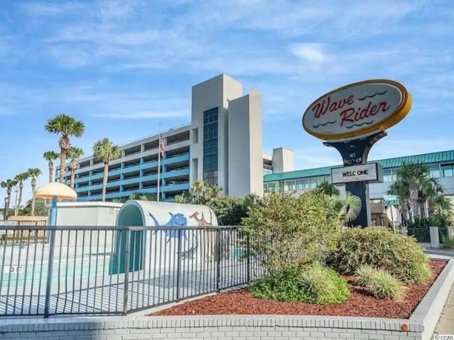 Apartment Beachy On The Strip! *
