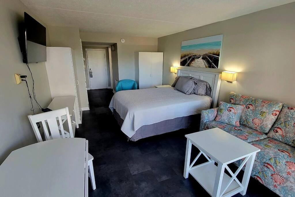 Beachy On The Strip! Apartment