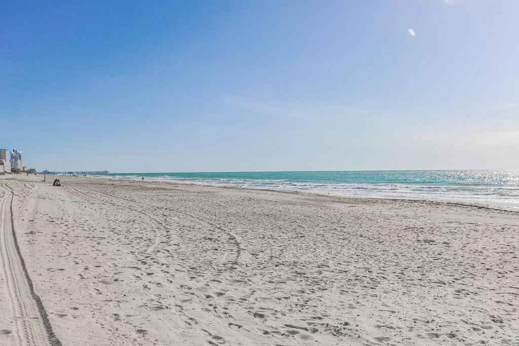 Beachy On The Strip! Apartment Myrtle Beach