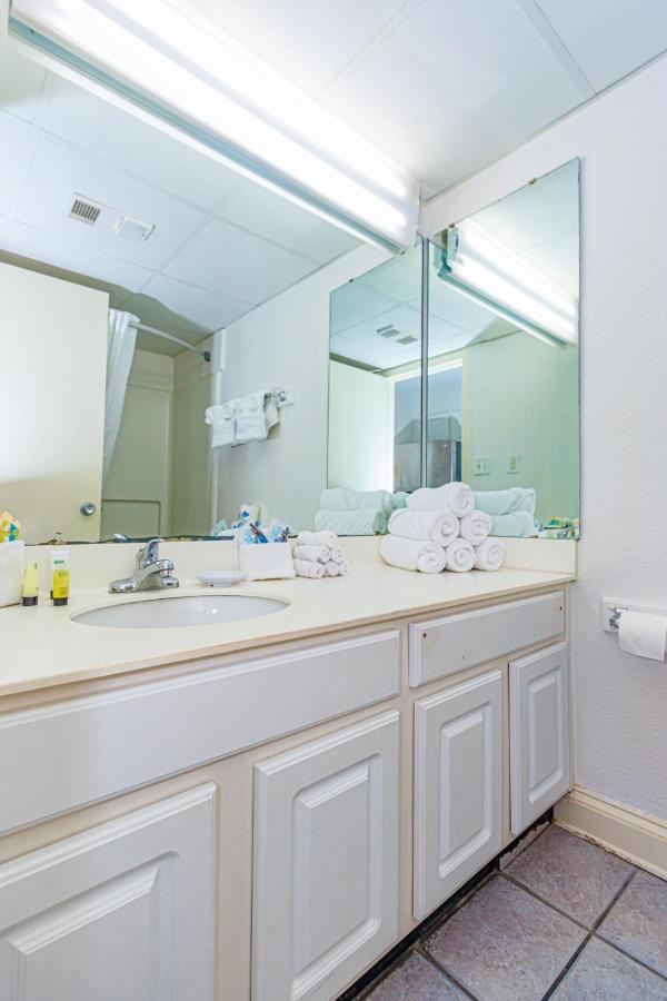 Upscale And Modern Ocean View Queen Suite!- Sea Mist 50707 Holiday home