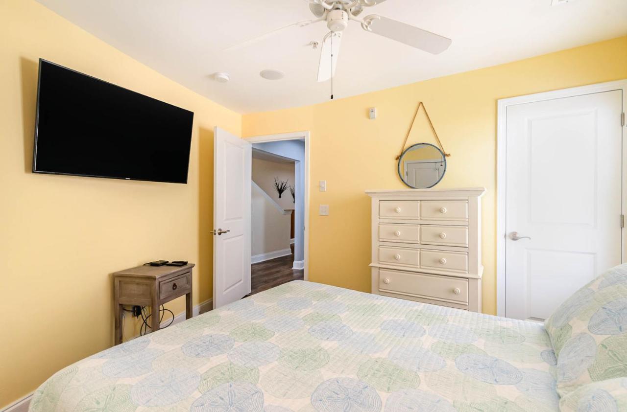 Holiday home Spacious Penthouse Ocean Front 7 Bedroom - Ambassador Unit 401 Myrtle Beach