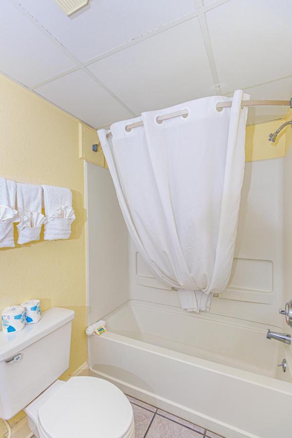 Updated Ocean View Studio- Sea Mist 51307 Myrtle Beach
