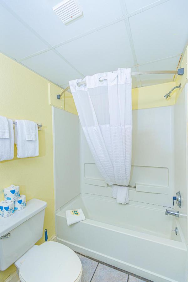 Holiday home Updated Ocean View Studio- Sea Mist 51403