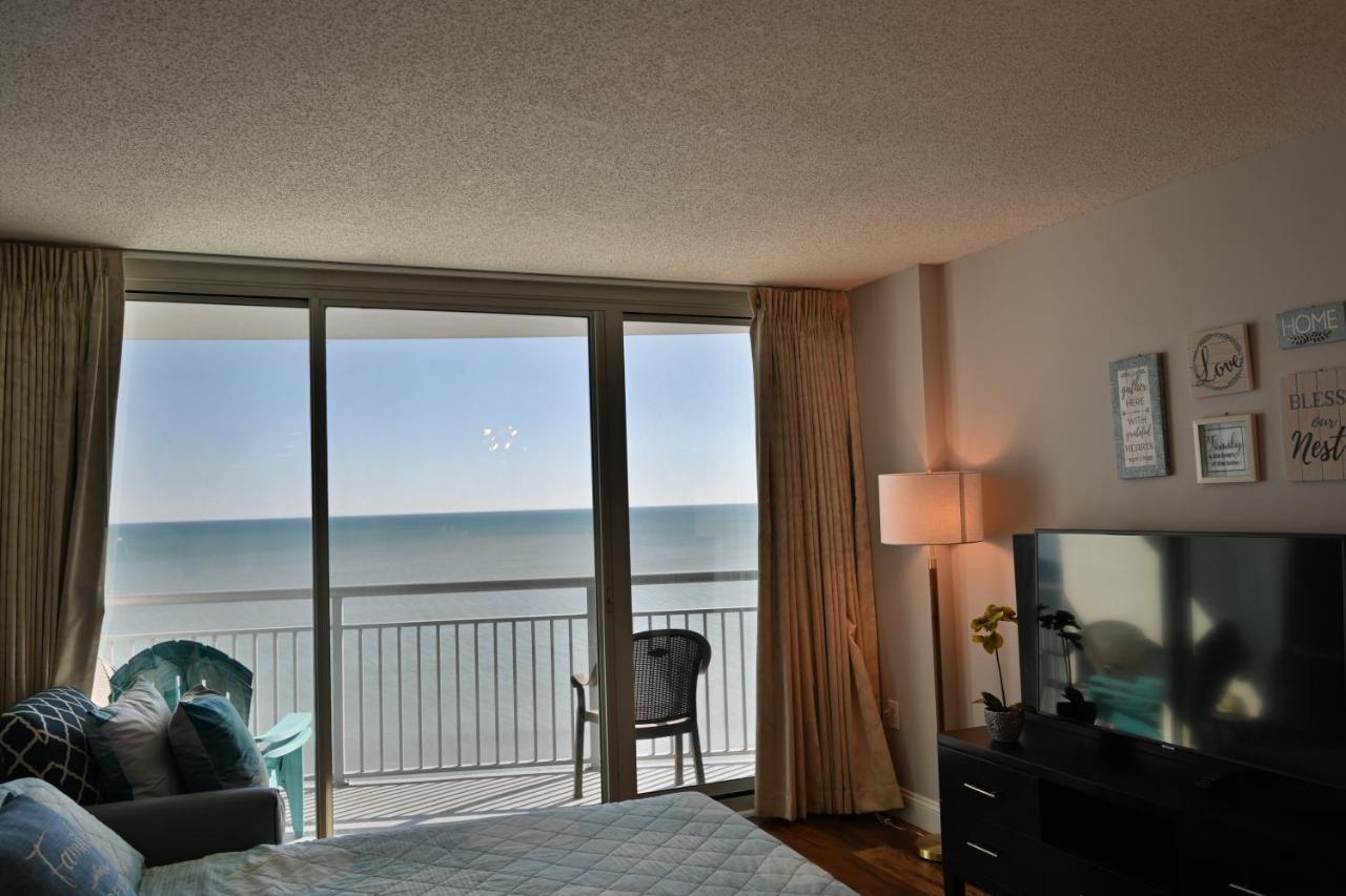 Luxury 2 Beds 2 Bath Ocean Front Aparthotel *