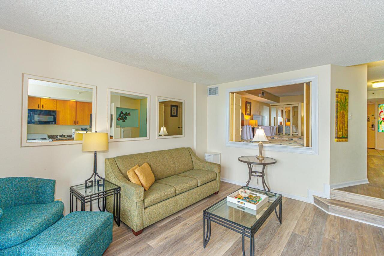 Holiday home Colony Unit 1405 - Beautiful Oceanfront - 1 Bedroom, 1 Bath - Perfect For 6!