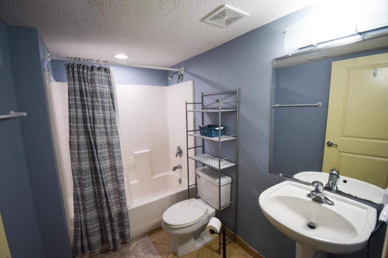 Avista South Tower 1022 Apartment