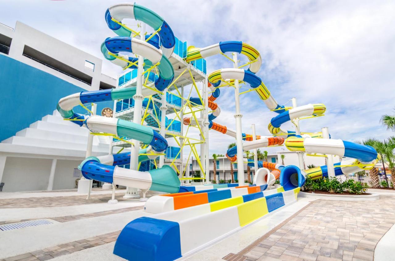 Ocean Escape Aparthotel 4*