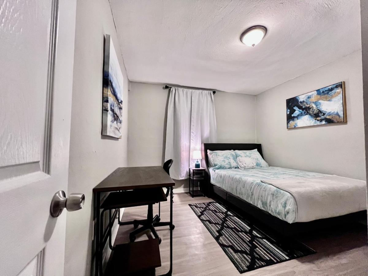 Short Walk To Beach, Hvac, Fast Wifi - 104 *