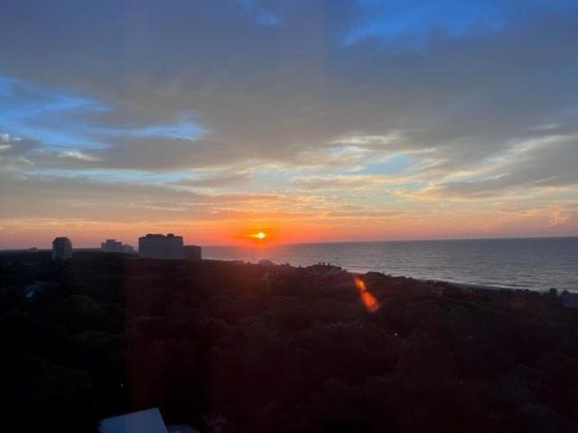 The Horizon At 77th Hotel 4*