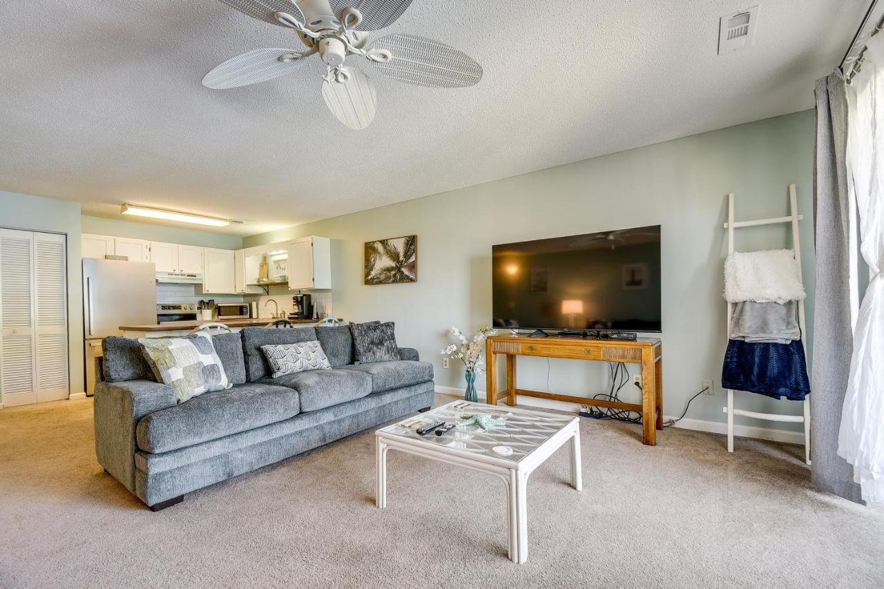 Surfside Vacation With Outdoor Pool Apartment