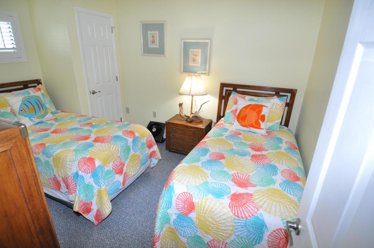 Holiday home Spt603 Springs Towers Oceanfront 3br With Pool *