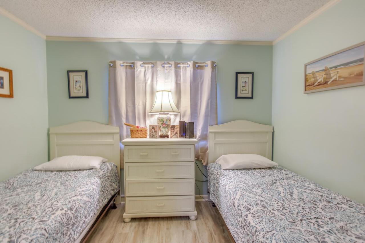 Apartment With Pool And Access About 1 Mi To Pier!