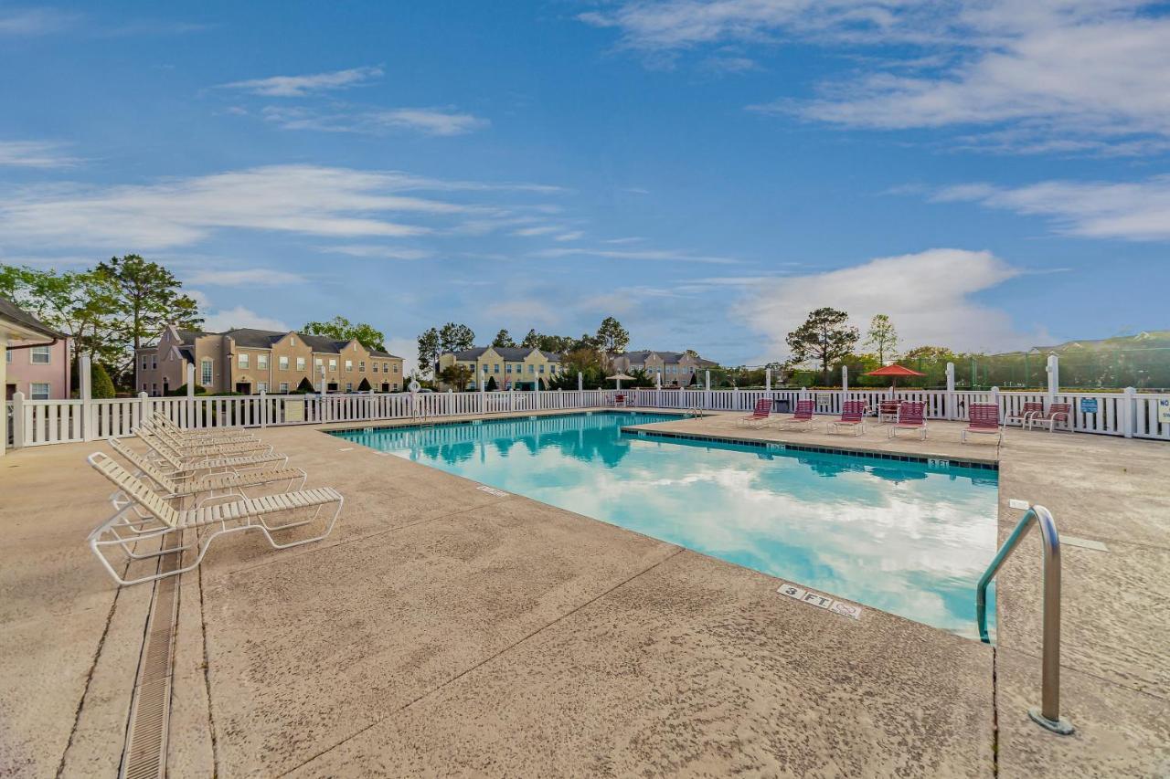 Legends 4504 Aisla Court *