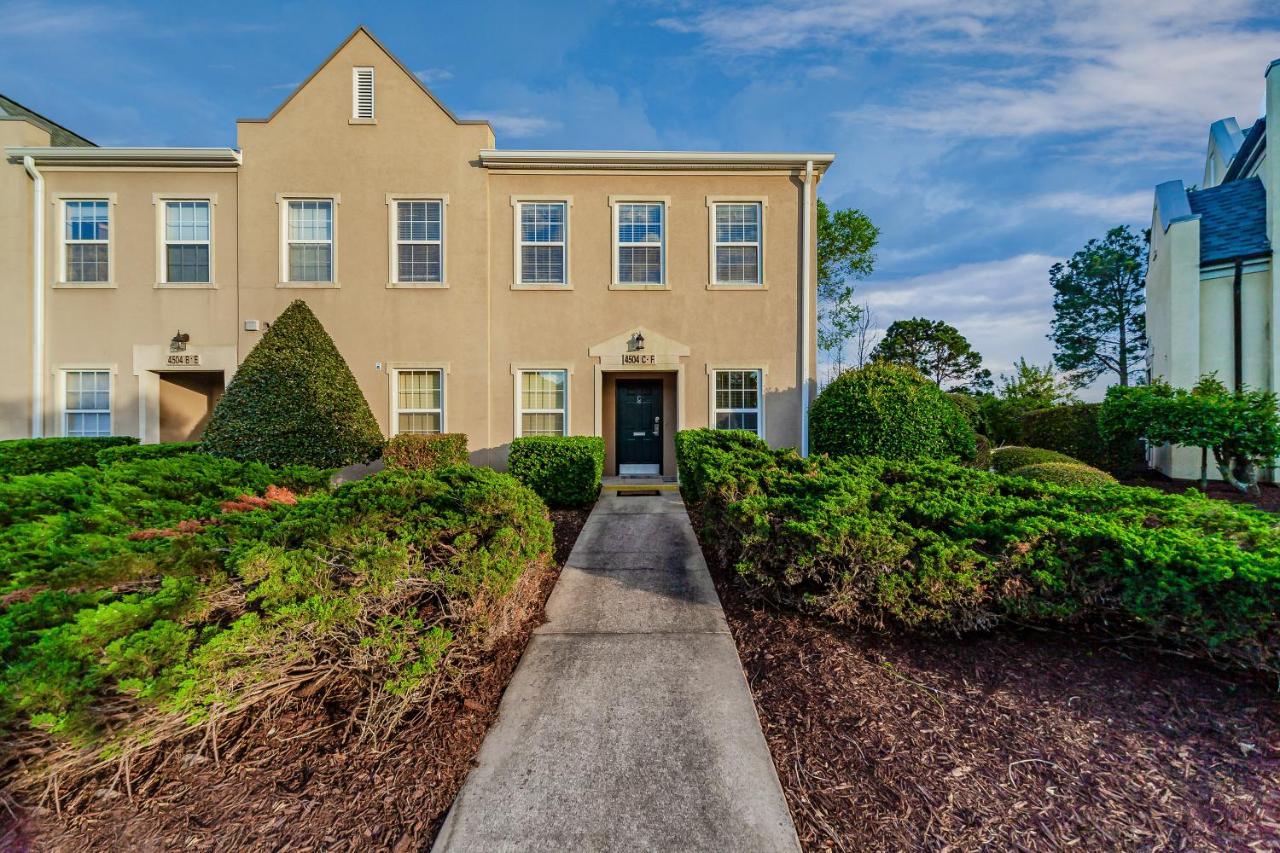 Legends 4504 Aisla Court