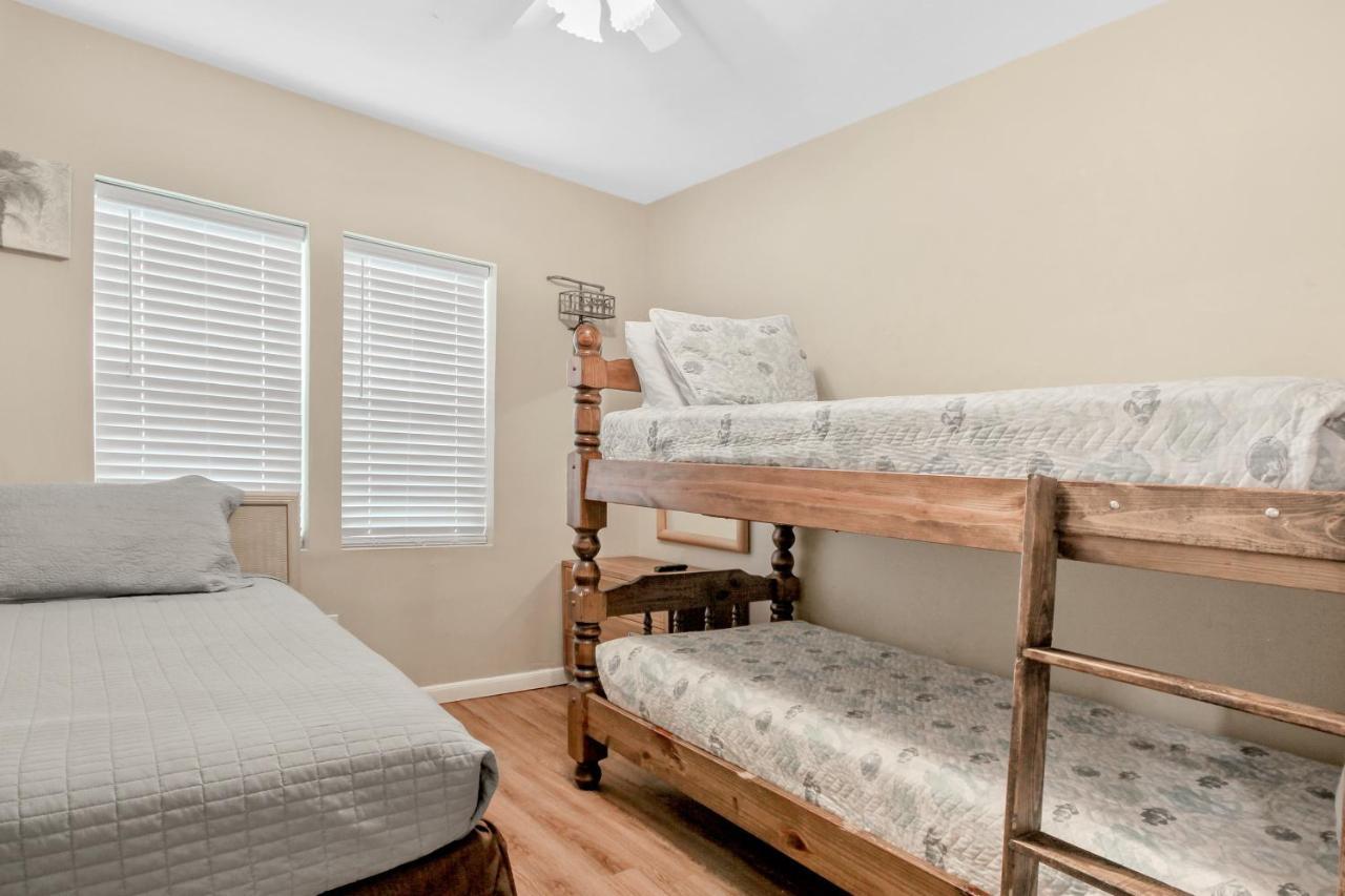 Getaway At 15th & Perrin Holiday home Myrtle Beach