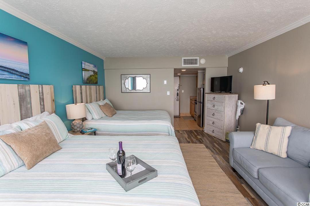 Completely Renovated Double Queen Direct Oceanfront - Ocean Reef 1503 Sleeps 4!