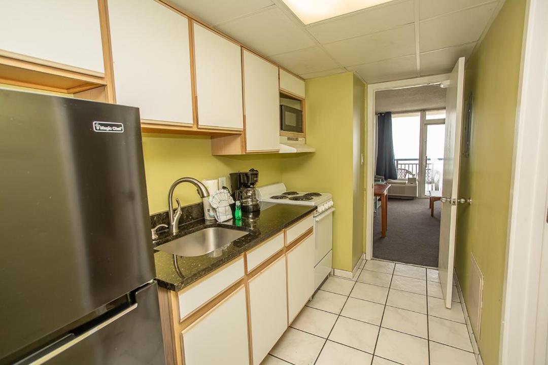 Holiday home Direct Ocean Front 1 Bedroom 2 Bathrooms Boardwalk Unit 539 Sleeps 8 *
