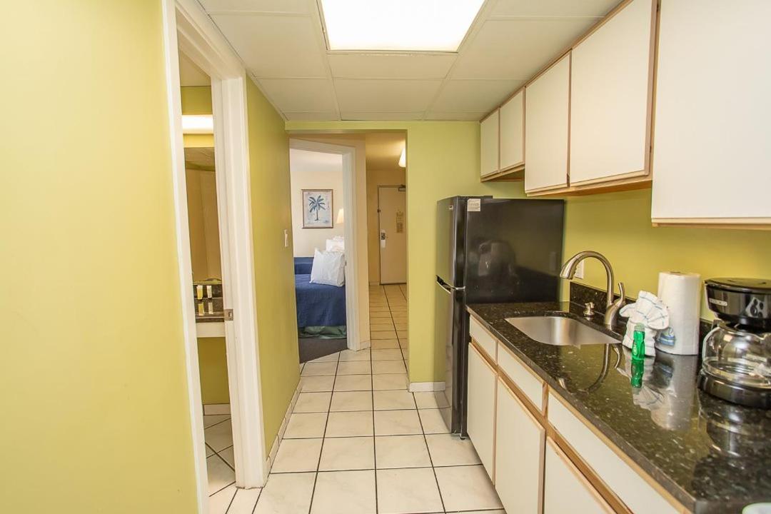 Direct Ocean Front 1 Bedroom 2 Bathrooms Boardwalk Unit 539 Sleeps 8 *