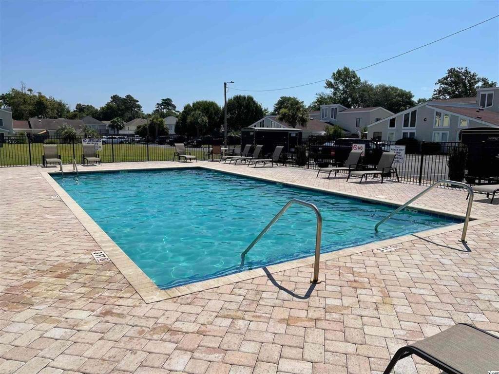 A4spv 3br/2b Close To The With Pool Villa *