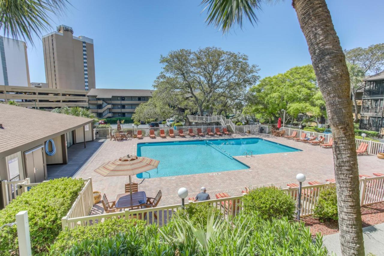 Myrtle With Pool - Walk To Beach! Apartment