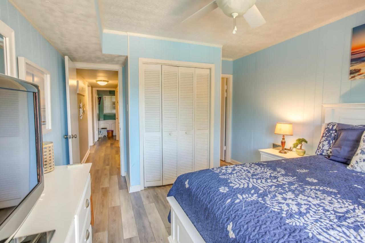 Myrtle With Pool - Walk To Beach! Apartment