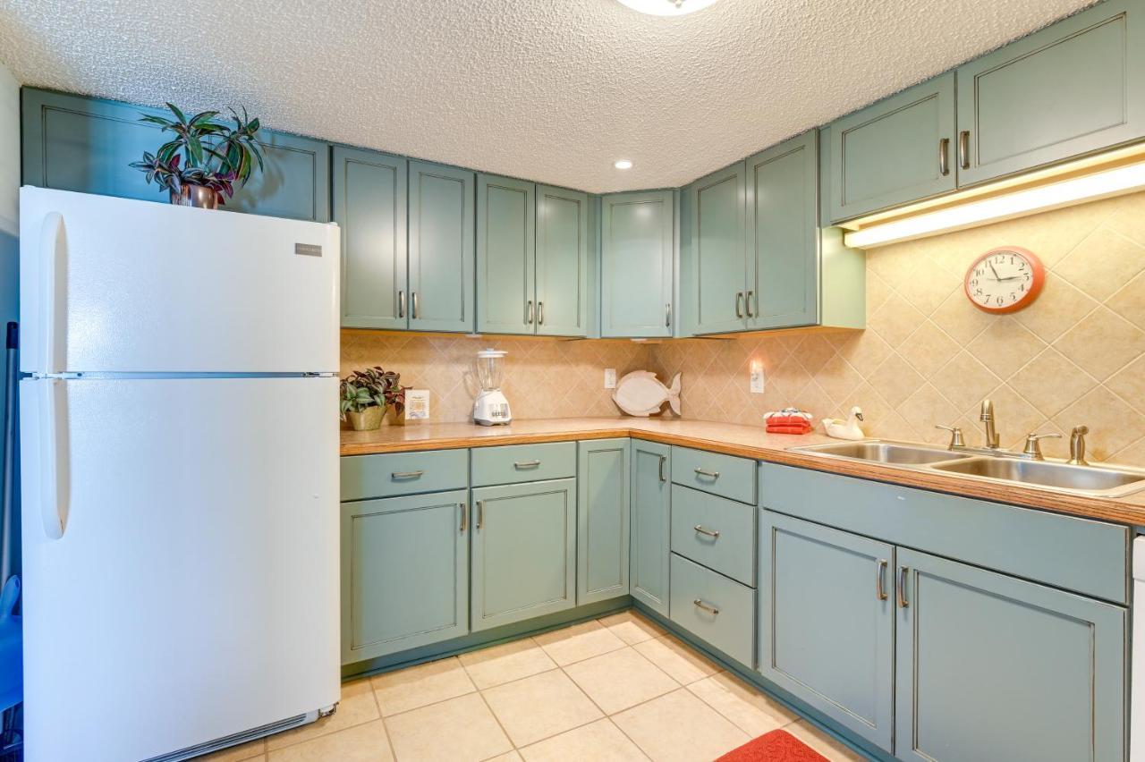 Getaway With Pool Access And Patio With Ocean View