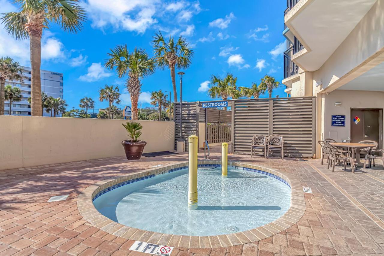 Completely Renovated Double Queen Direct Oceanfront - Ocean Reef 1503 Sleeps 4!