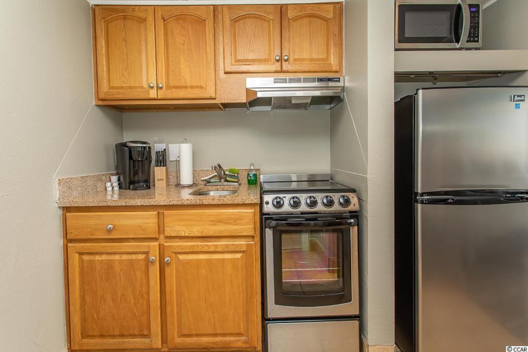 Holiday home Completely Renovated Double Queen Direct Oceanfront - Ocean Reef 1503 Sleeps 4! *