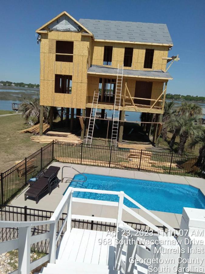Holiday home Pet Friendly Beach House! Private Dock On Channel! Private Pool! 5 Bedroom - 3 Bath! *
