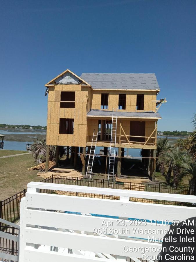 Holiday home Pet Friendly Beach House! Private Dock On Channel! Private Pool! 5 Bedroom - 3 Bath! Myrtle Beach