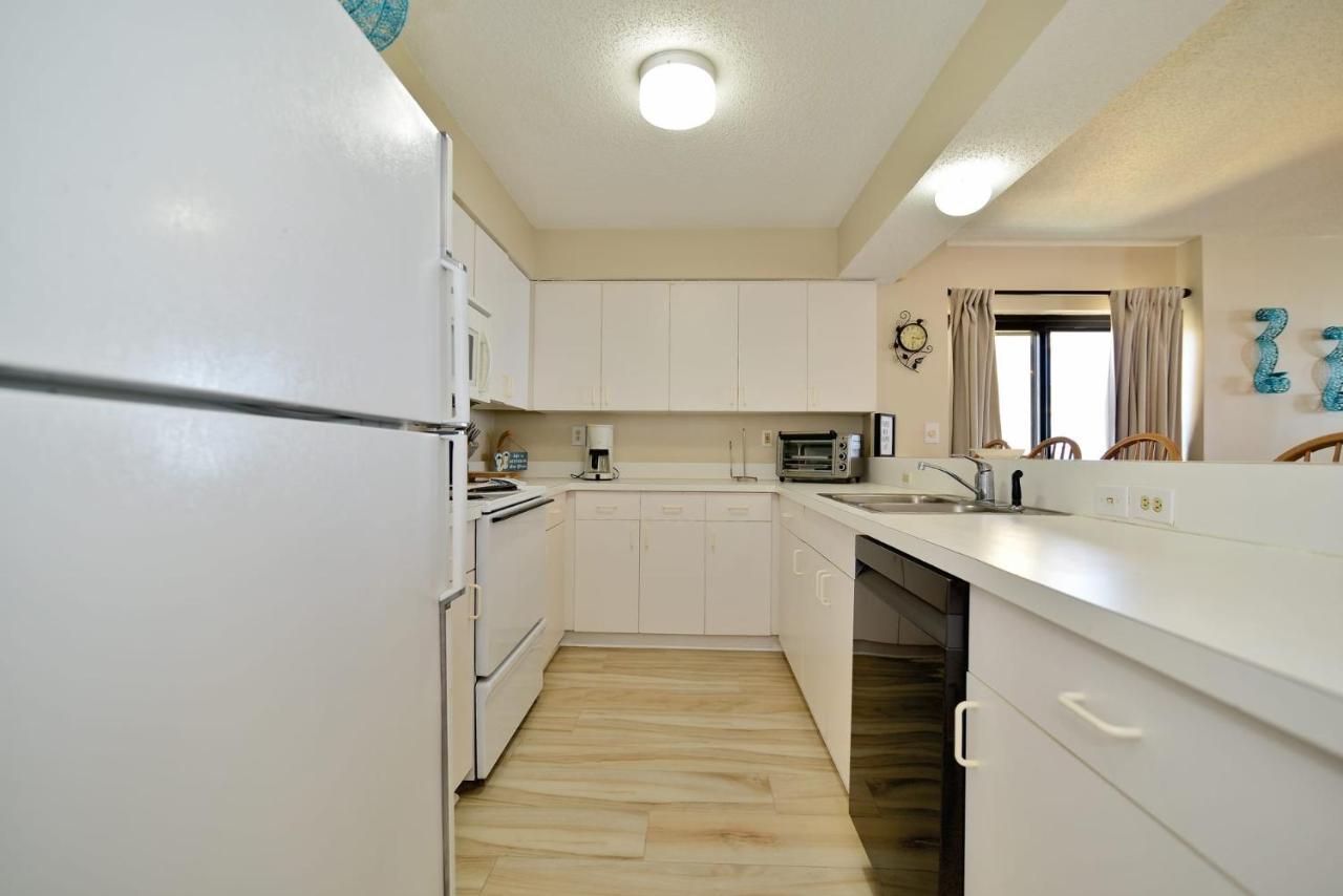 Huge Oceanfront End Unit Location With Pool Myrtle Beach