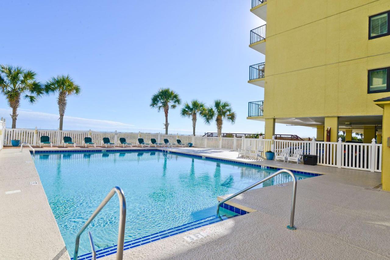 Huge Oceanfront End Unit Location With Pool Holiday home *