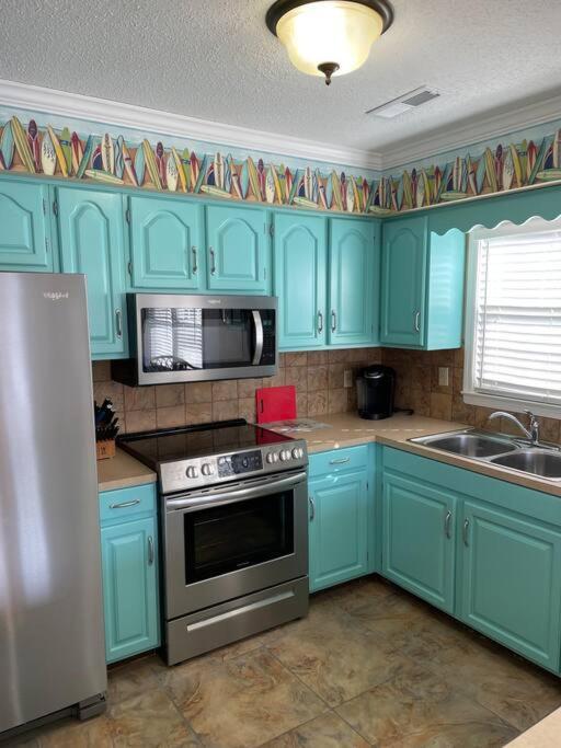 Breeze 3, Pet Friendly, Walking Distance To Atlantic Ocean Free Parking Holiday home Myrtle Beach