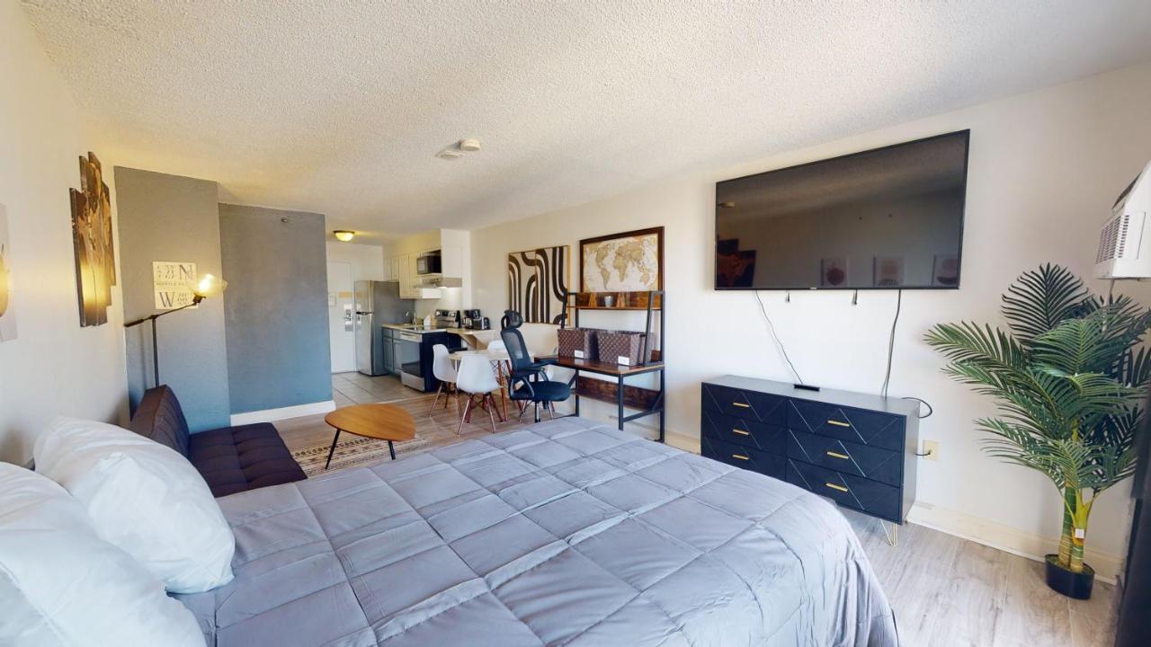 Upscale And Modern Ocean View Queen Suite!- Sea Mist 50707 Myrtle Beach
