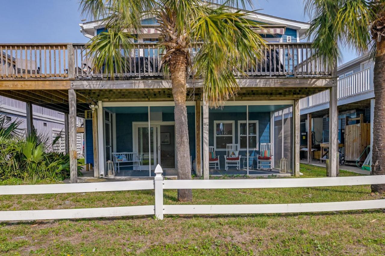 Below Deck House Walk To The Ocean! Holiday home Myrtle Beach