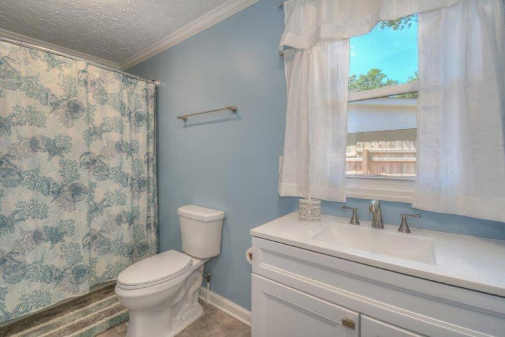 Lovin/sleeps 10/2 Blocks To Beach/pets Ok Myrtle Beach