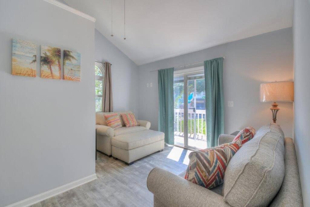 Apartment Lovin/sleeps 10/2 Blocks To Beach/pets Ok Myrtle Beach