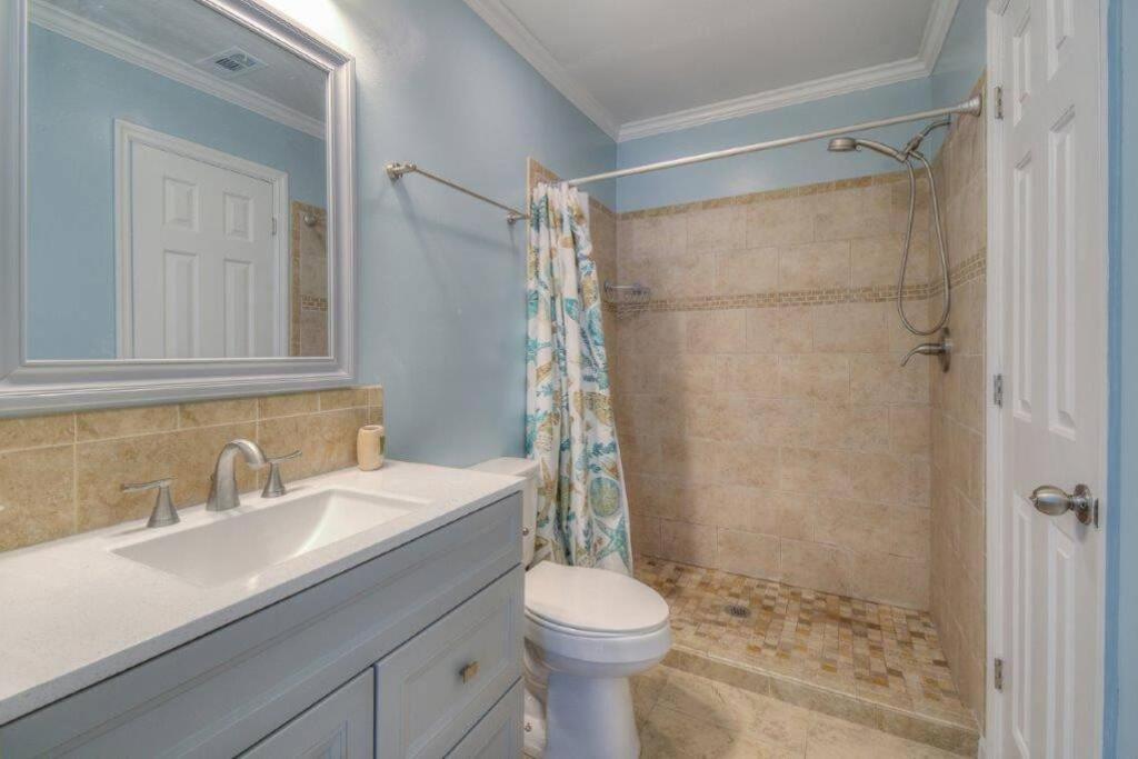 Apartment Lovin/sleeps 10/2 Blocks To Beach/pets Ok Myrtle Beach