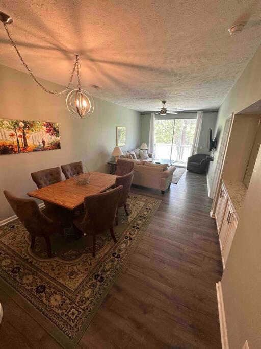 Myrtle River Oaks Apartment