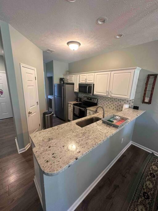 Myrtle River Oaks Apartment