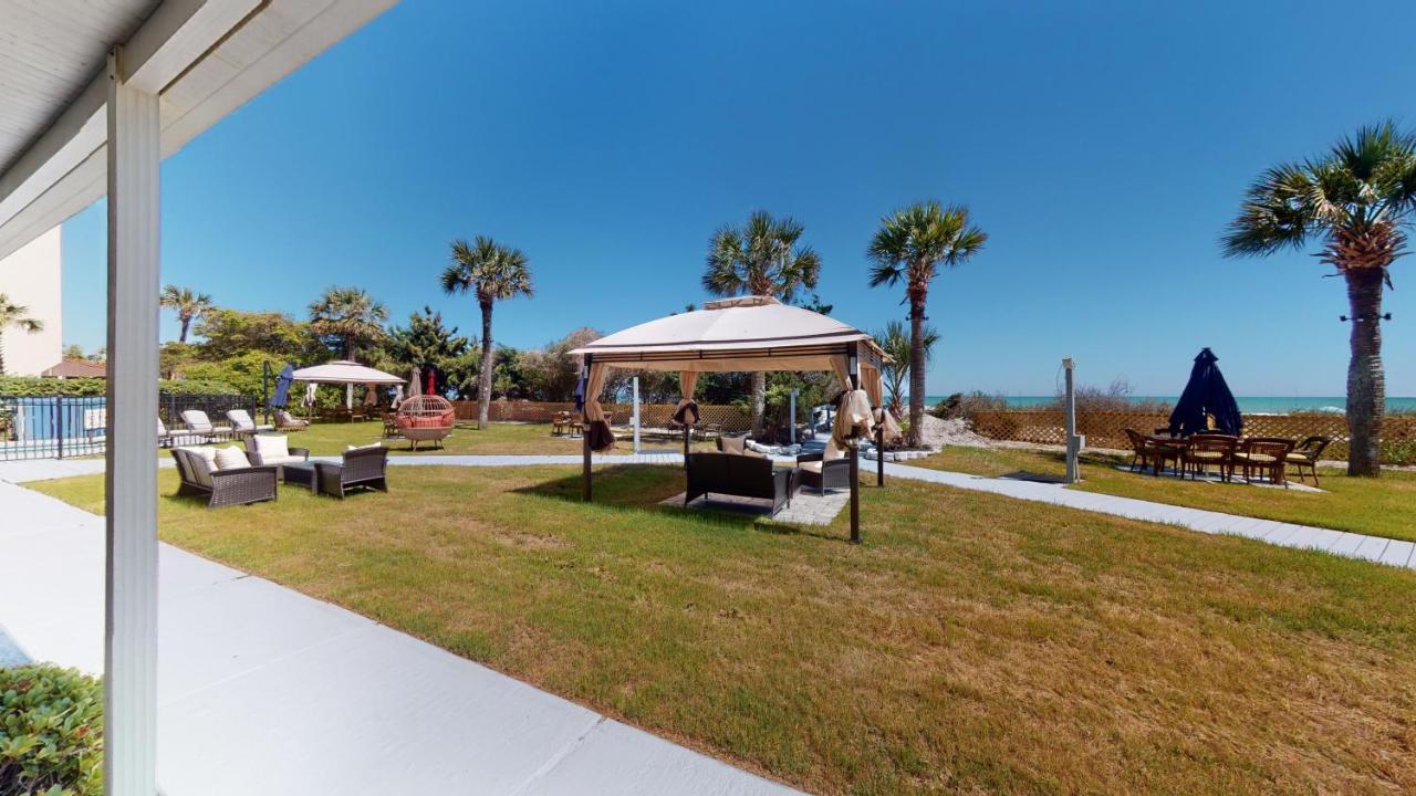 Willow Bay 803 Oceanfront Suite, Renovated Spring 2023 Desirable Golden Mile Location *