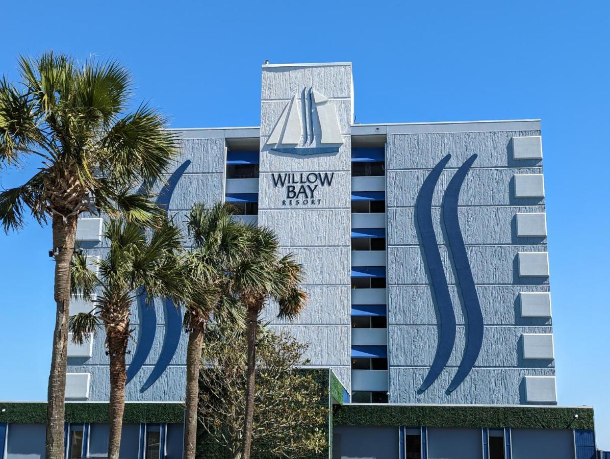 Willow Bay 803 Oceanfront Suite, Renovated Spring 2023 Desirable Golden Mile Location Apartment *