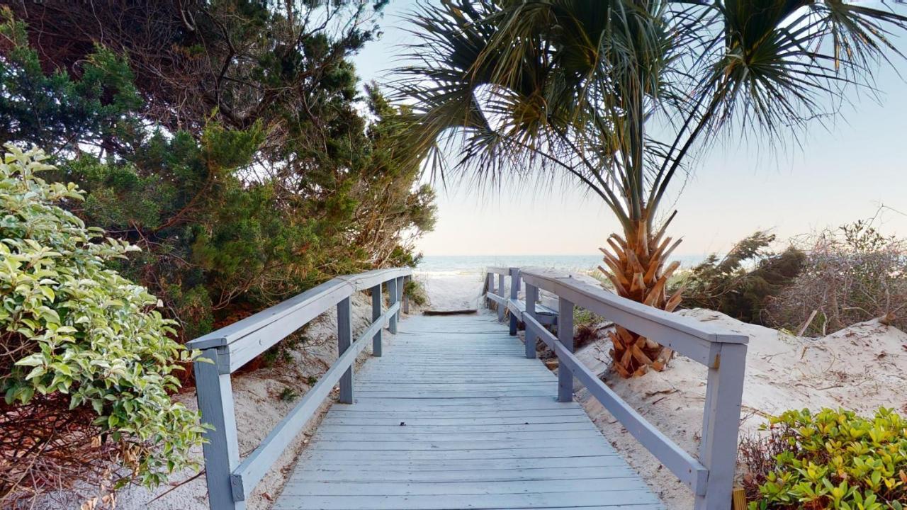 Apartment Willow Bay 803 Oceanfront Suite, Renovated Spring 2023 Desirable Golden Mile Location Myrtle Beach